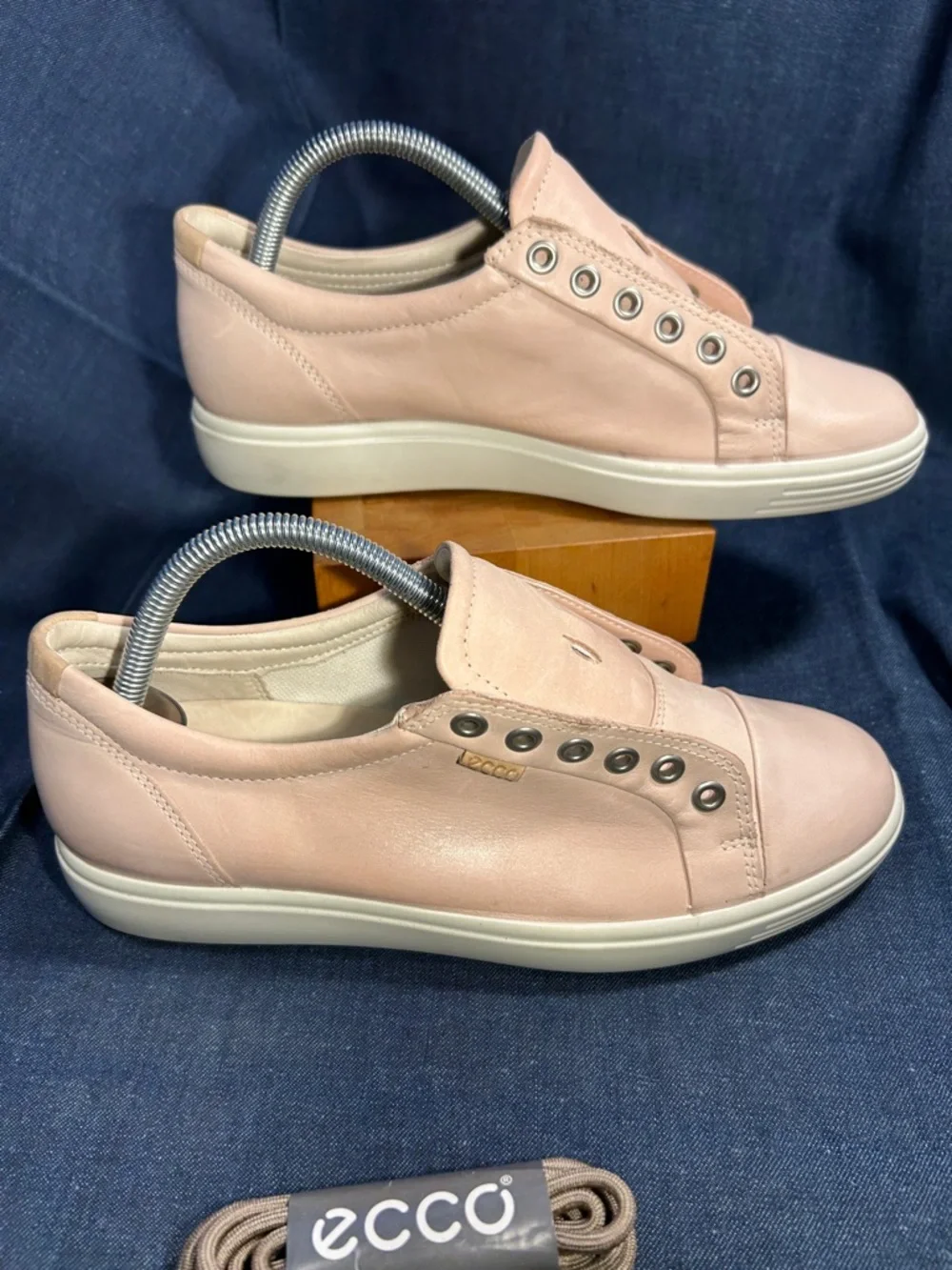 Ecco buttery leather soft lace up sneakers 5
